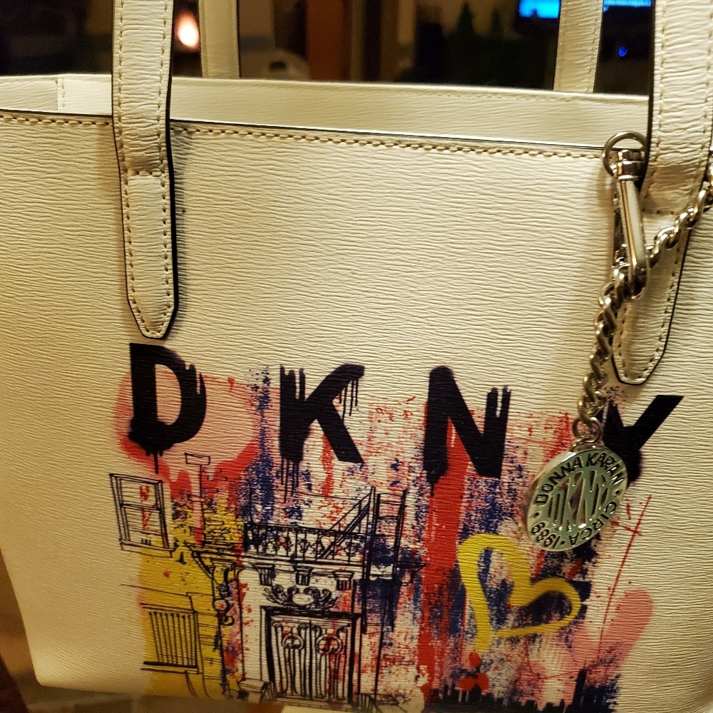 DKNY HANDBAG